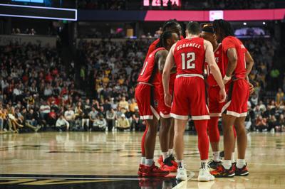 MBBvWF_Huddle_EP.jpg
